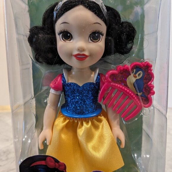 Disney Princess Petite Snow White Doll with Comb/Tiara 6" NEW by Jakks Pacific - Picture 8 of 12